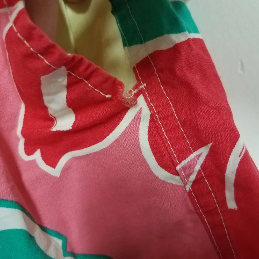 Chubbies Swim Trunks Mens Medium M Pink Green White Floral DAMAGED